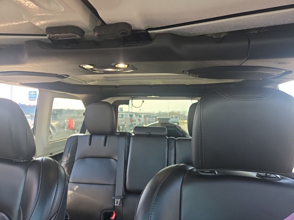 Jeep Wrangler Vehicle Full-screen Gallery Image 15