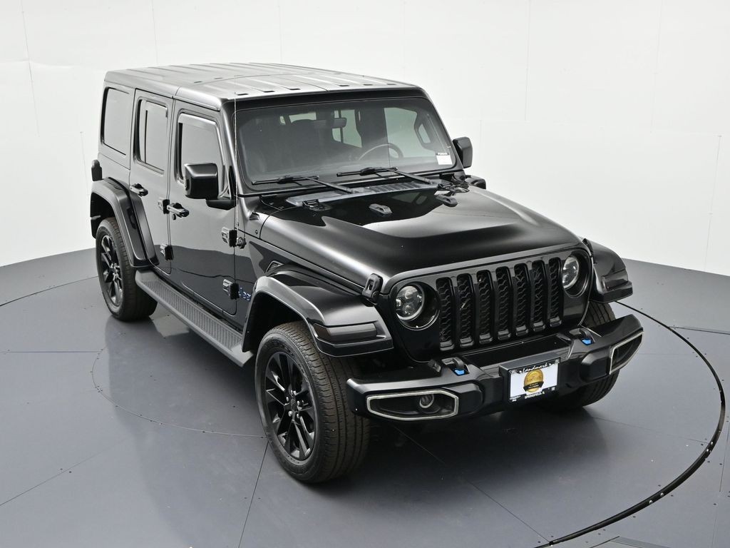 Jeep Wrangler Vehicle Full-screen Gallery Image 21