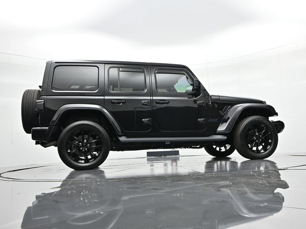 Jeep Wrangler Vehicle Full-screen Gallery Image 28
