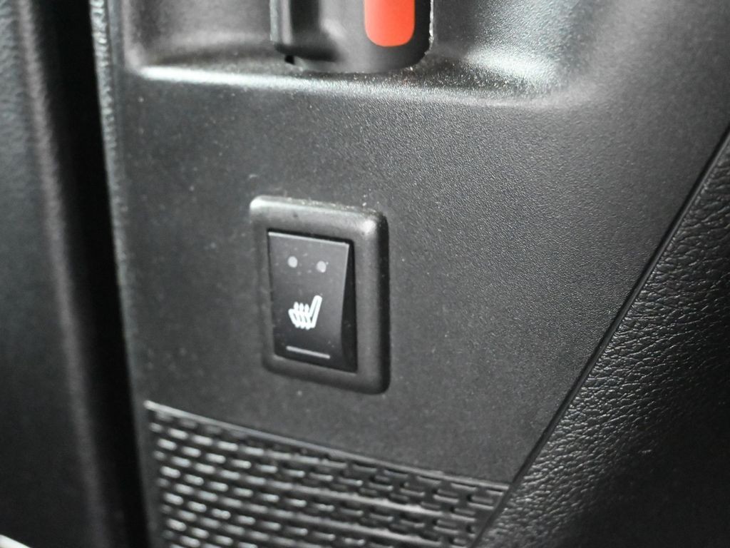 Chrysler Pacifica Vehicle Full-screen Gallery Image 30
