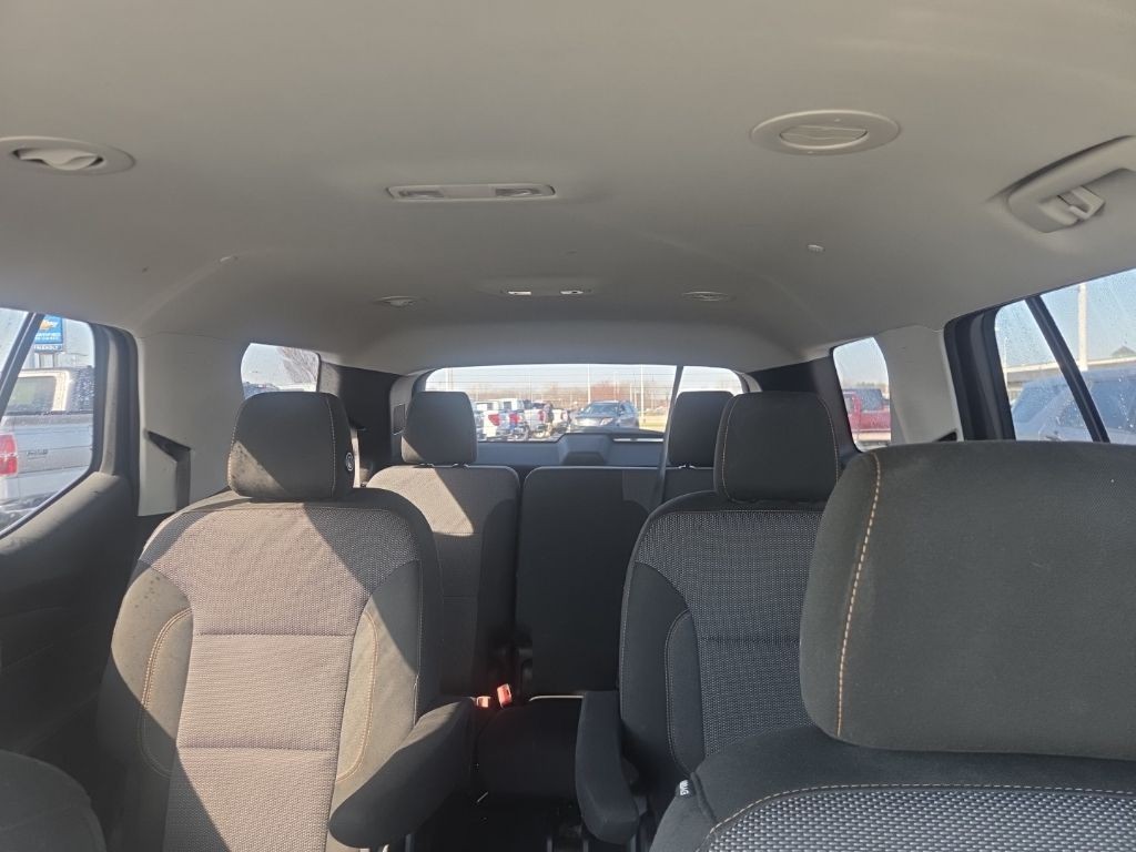 Chevrolet Traverse Vehicle Full-screen Gallery Image 15