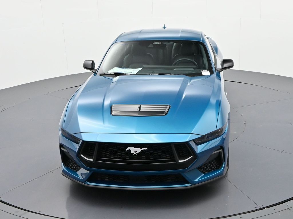 Ford Mustang Vehicle Full-screen Gallery Image 24
