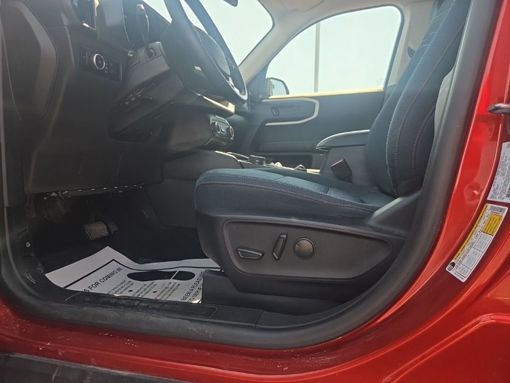 Ford Bronco Sport Vehicle Full-screen Gallery Image 02