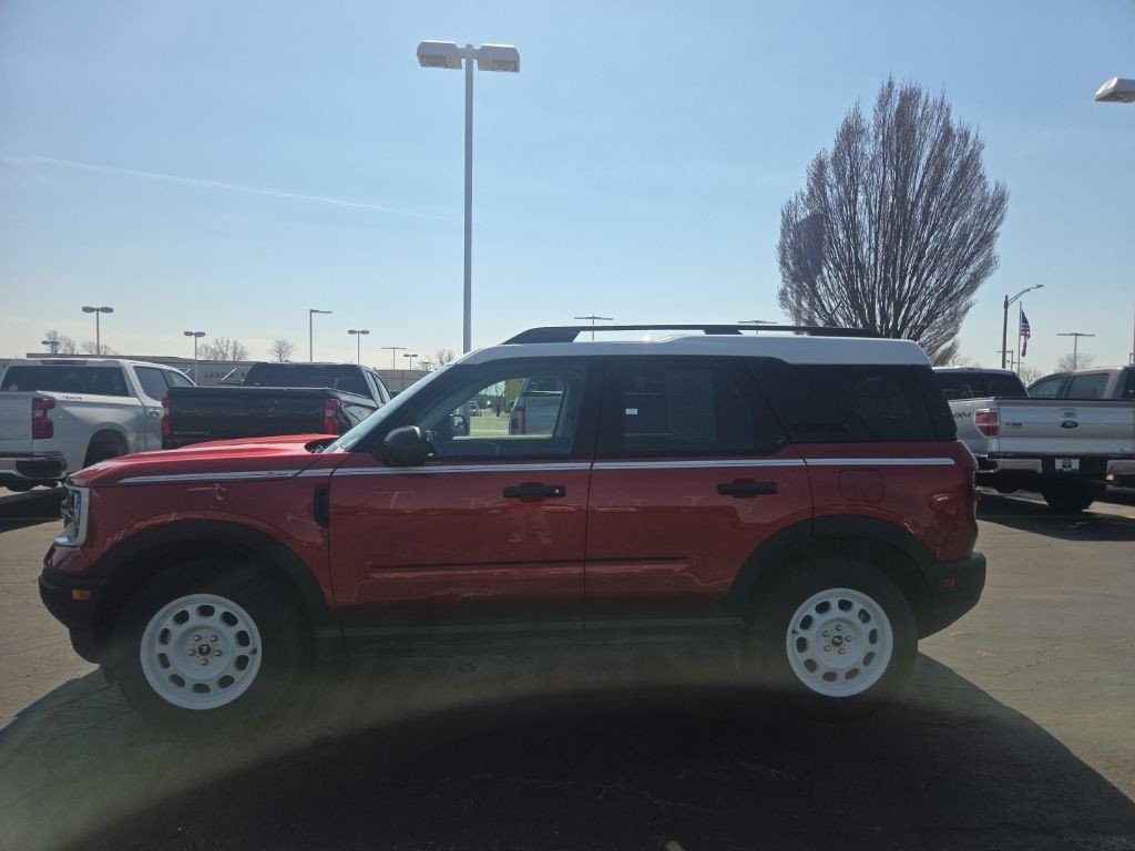 Ford Bronco Sport Vehicle Full-screen Gallery Image 03