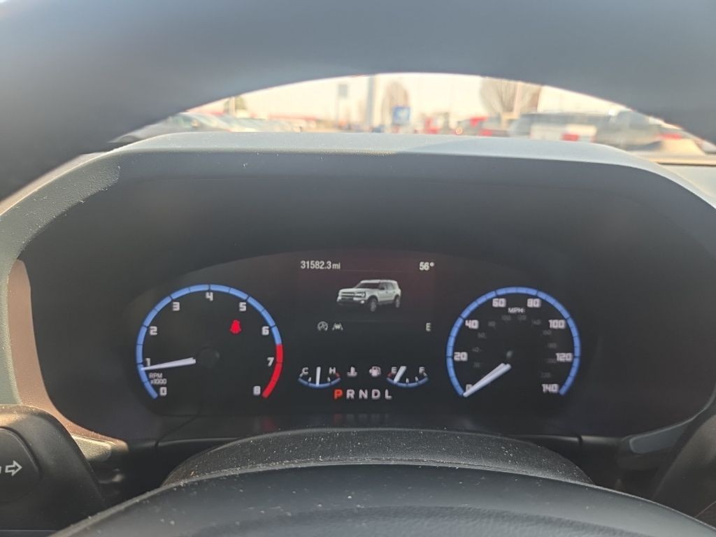 Ford Bronco Sport Vehicle Full-screen Gallery Image 11