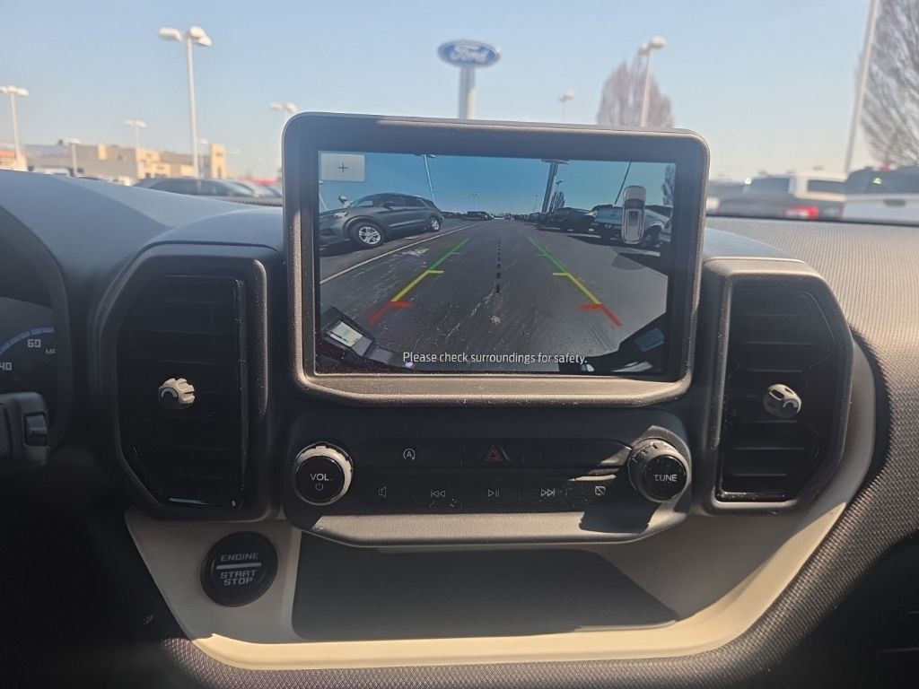 Ford Bronco Sport Vehicle Full-screen Gallery Image 14