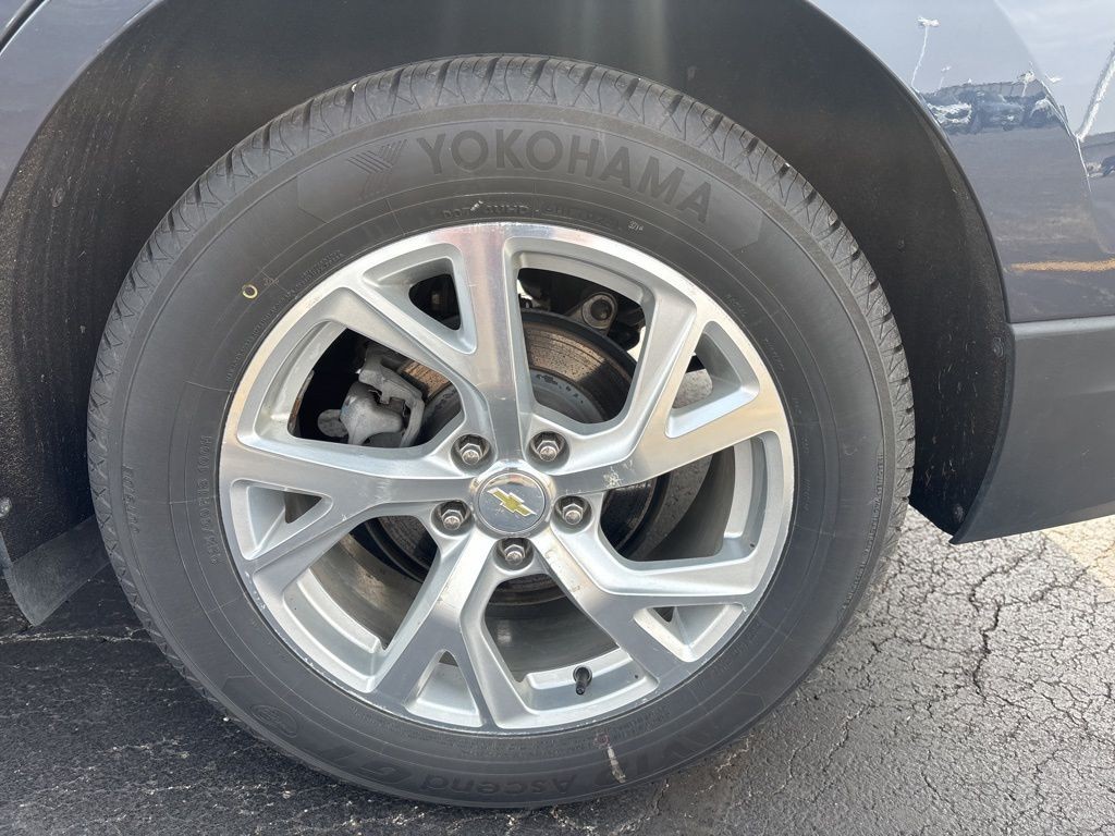 Chevrolet Equinox Vehicle Full-screen Gallery Image 4