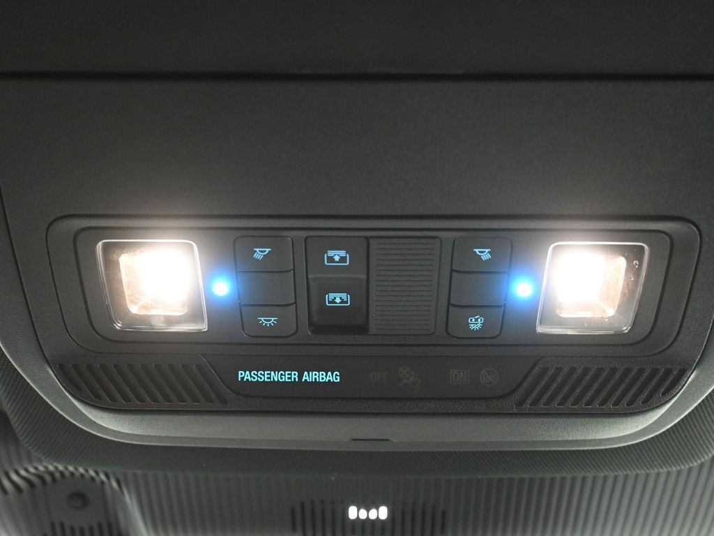 Ford Explorer Vehicle Full-screen Gallery Image 17