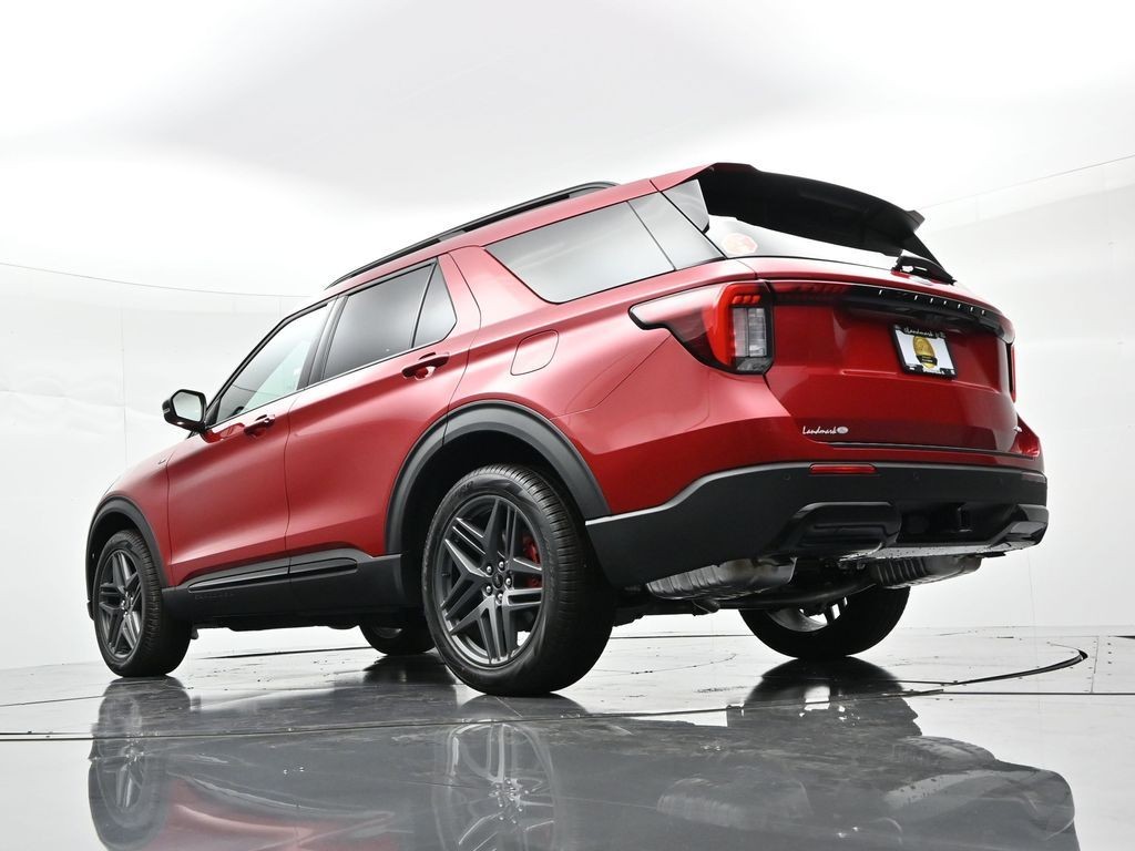 Ford Explorer Vehicle Full-screen Gallery Image 28