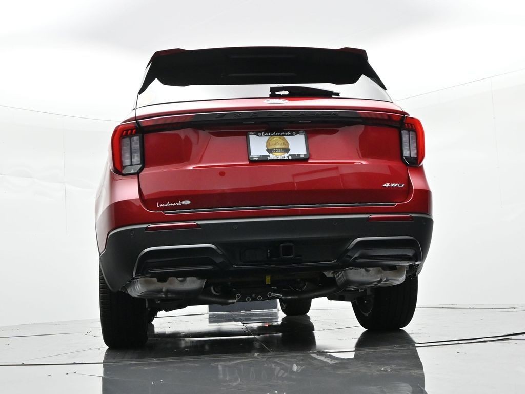 Ford Explorer Vehicle Full-screen Gallery Image 29