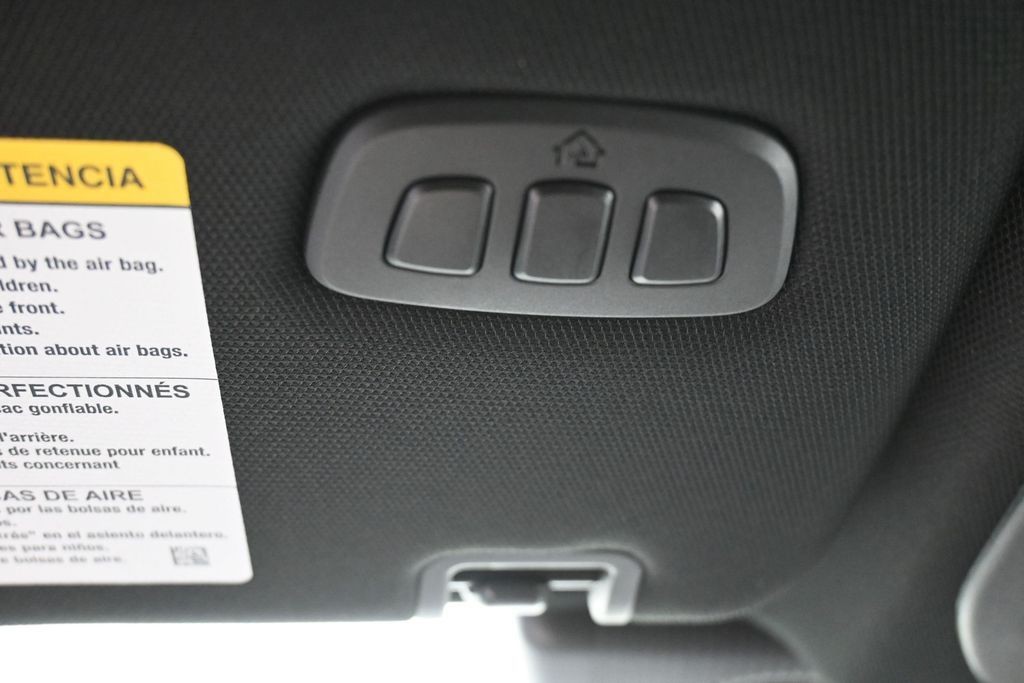 Ford Explorer Vehicle Full-screen Gallery Image 17