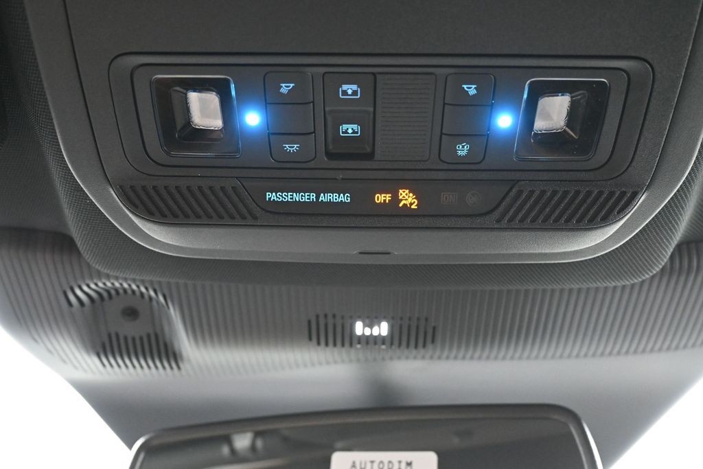 Ford Explorer Vehicle Full-screen Gallery Image 15