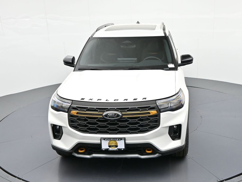 Ford Explorer Vehicle Full-screen Gallery Image 27