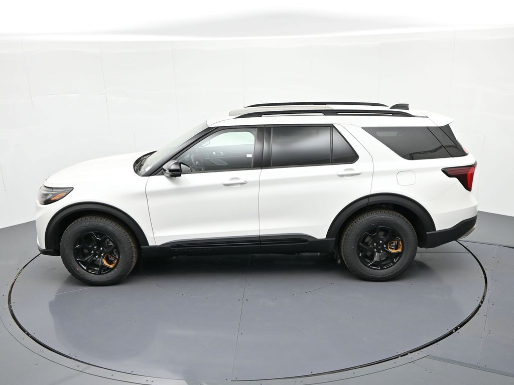 Ford Explorer Vehicle Full-screen Gallery Image 29