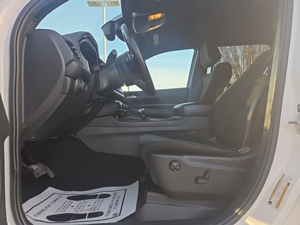 Dodge Durango Vehicle Full-screen Gallery Image 2