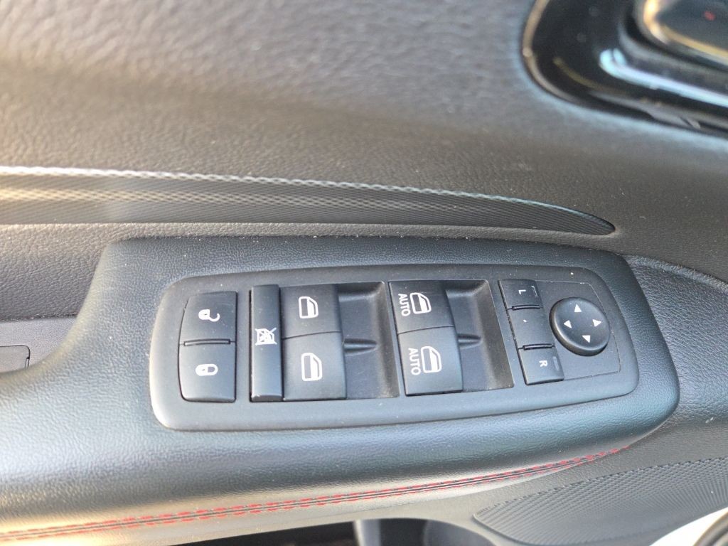 Dodge Durango Vehicle Full-screen Gallery Image 9