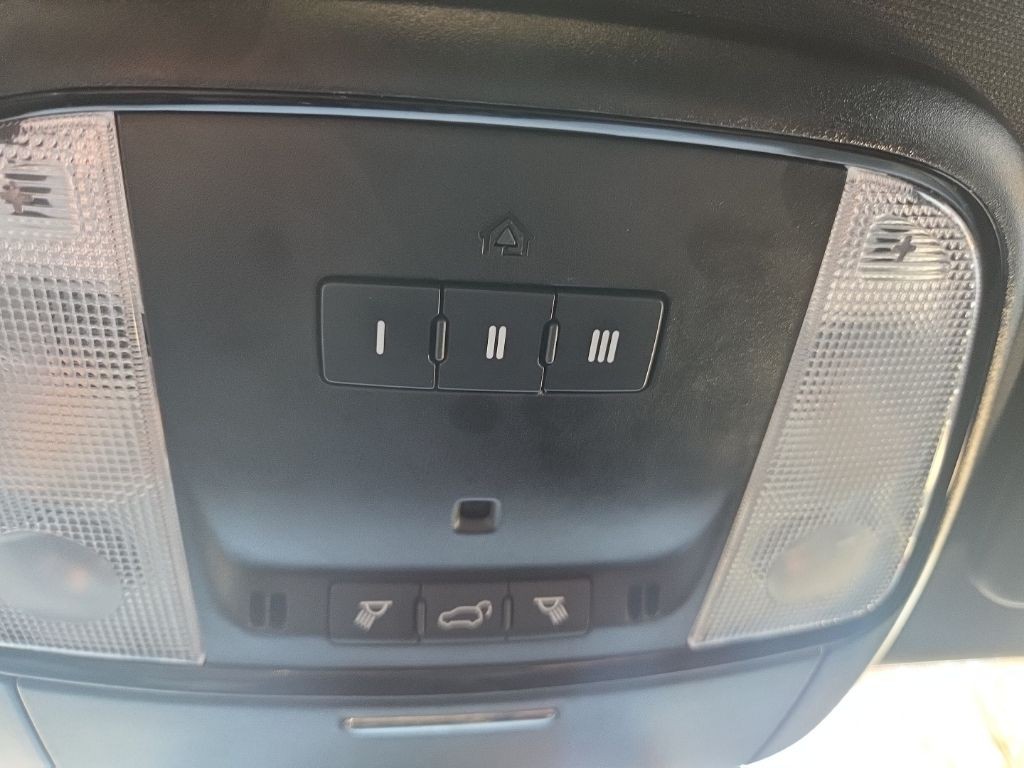 Dodge Durango Vehicle Full-screen Gallery Image 16