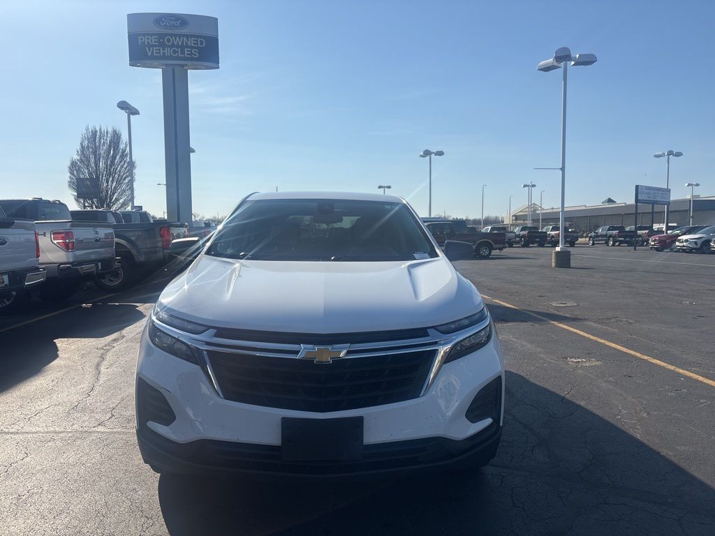 Chevrolet Equinox Vehicle Full-screen Gallery Image 7