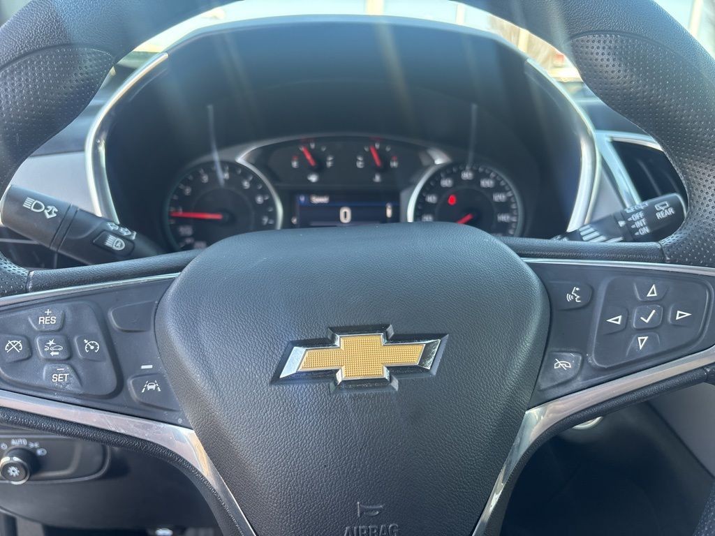 Chevrolet Equinox Vehicle Full-screen Gallery Image 11