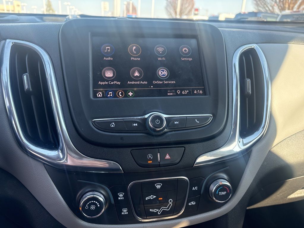 Chevrolet Equinox Vehicle Full-screen Gallery Image 12