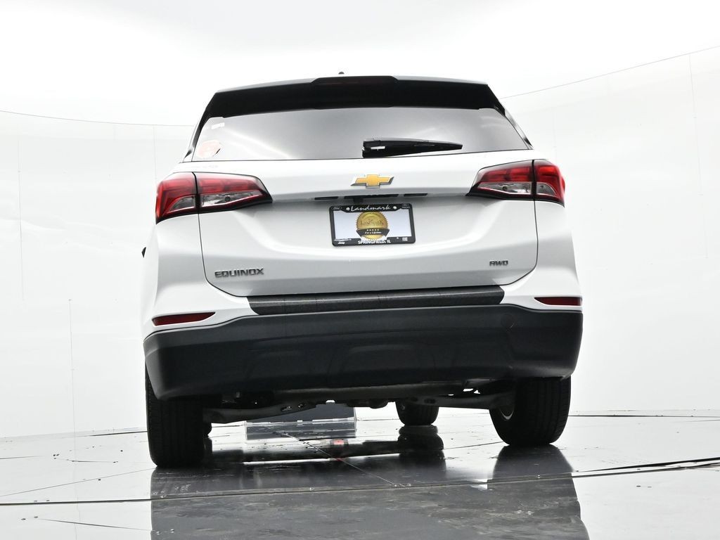 Chevrolet Equinox Vehicle Full-screen Gallery Image 31