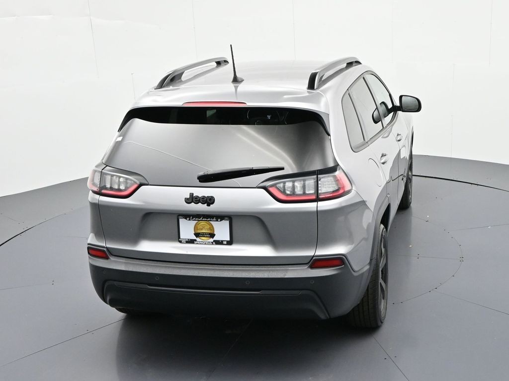Jeep Cherokee Vehicle Full-screen Gallery Image 24