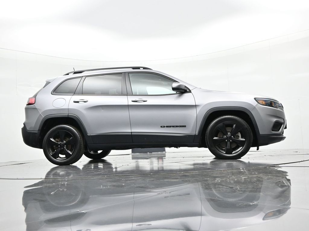 Jeep Cherokee Vehicle Full-screen Gallery Image 26