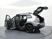 2020 Jeep Cherokee Altitude thumbnail image 30