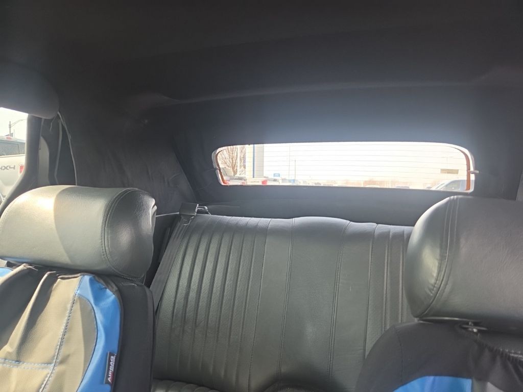 Pontiac Firebird Vehicle Full-screen Gallery Image 14