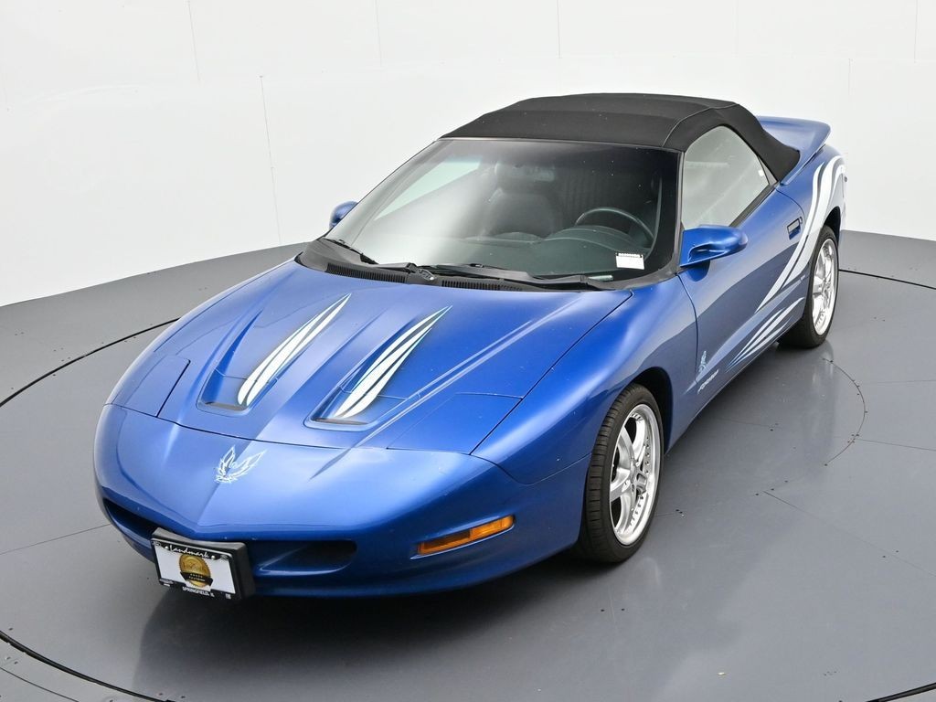 Pontiac Firebird Vehicle Full-screen Gallery Image 16