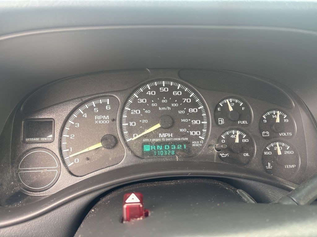 Chevrolet Silverado 1500 Vehicle Full-screen Gallery Image 11