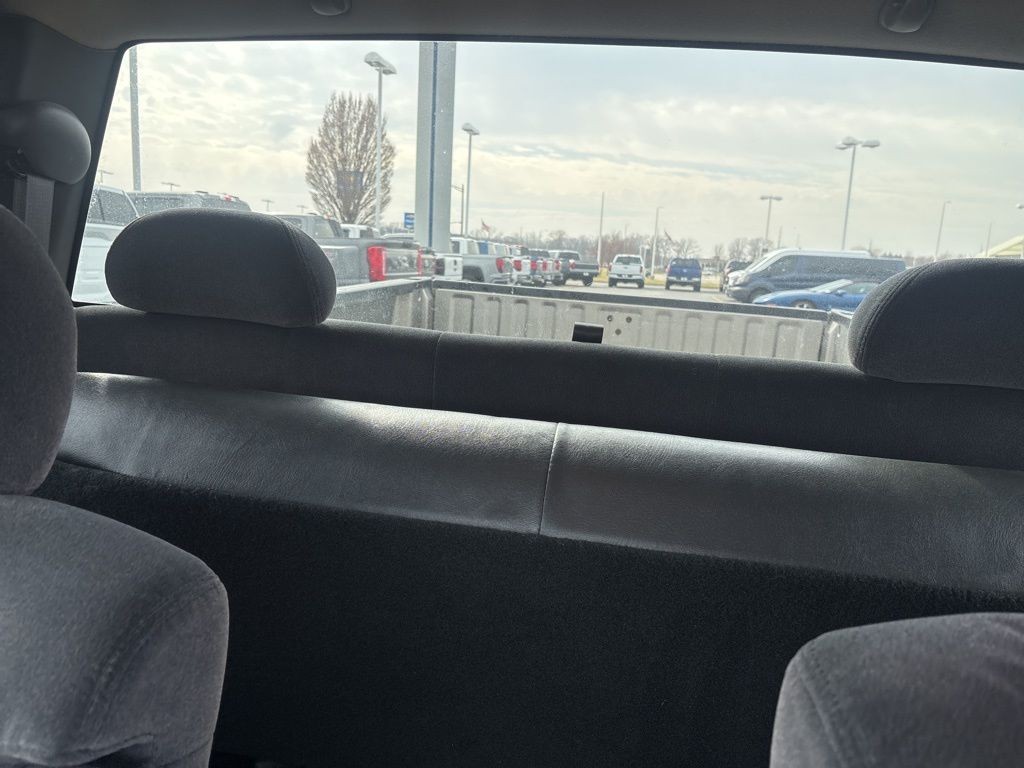 Chevrolet Silverado 1500 Vehicle Full-screen Gallery Image 14