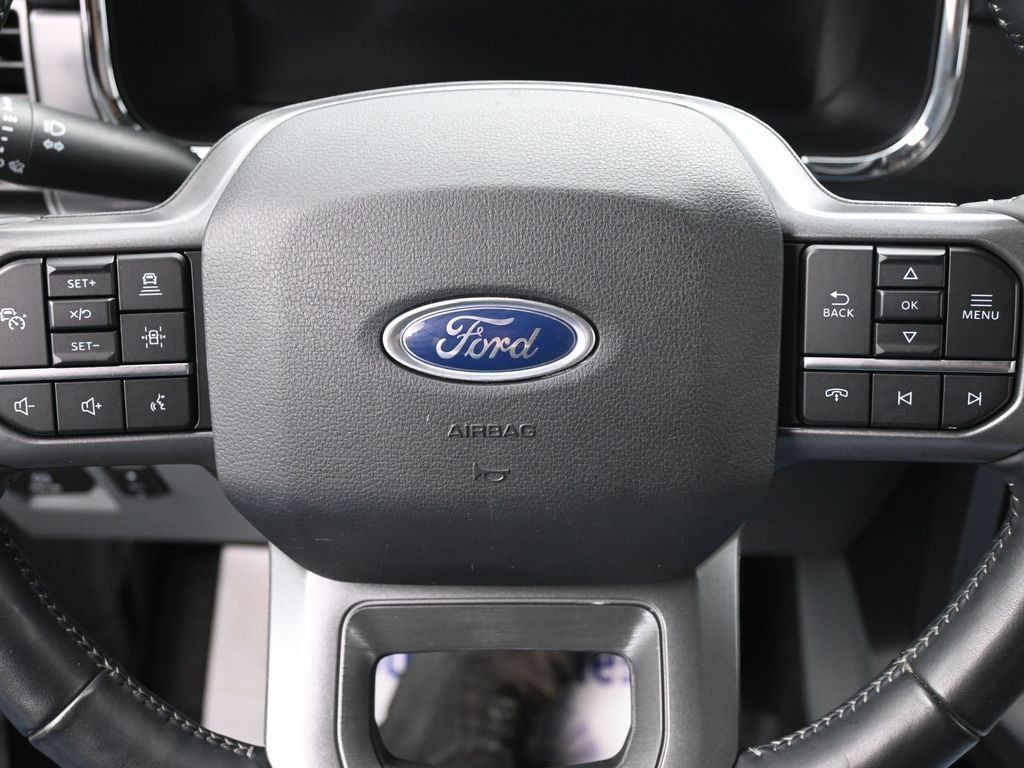 Ford F-150 Vehicle Full-screen Gallery Image 23