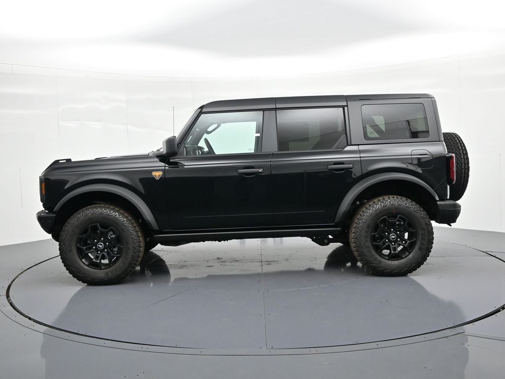 Ford Bronco Vehicle Full-screen Gallery Image 9