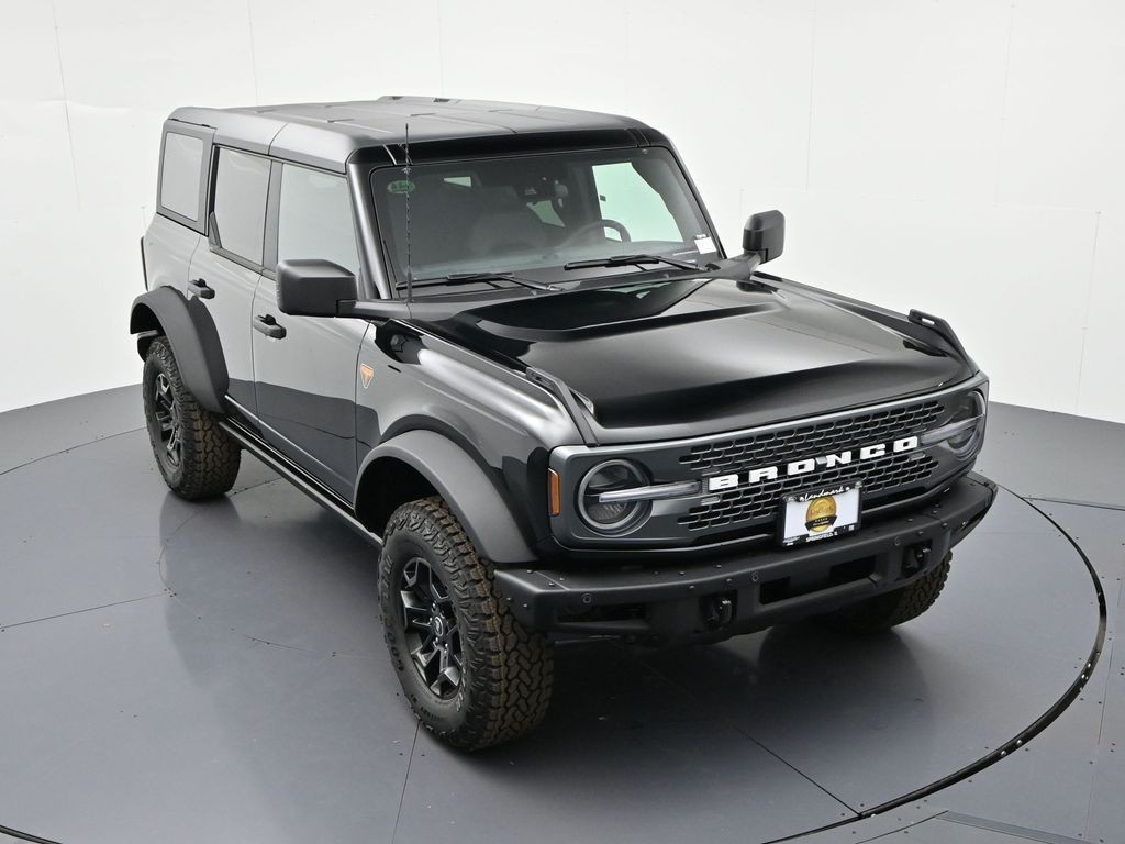 Ford Bronco Vehicle Full-screen Gallery Image 26