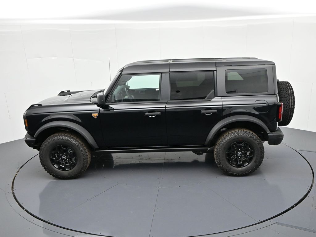 Ford Bronco Vehicle Full-screen Gallery Image 29