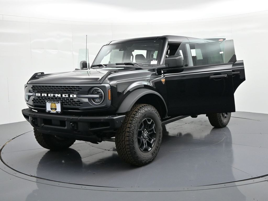 Ford Bronco Vehicle Full-screen Gallery Image 36