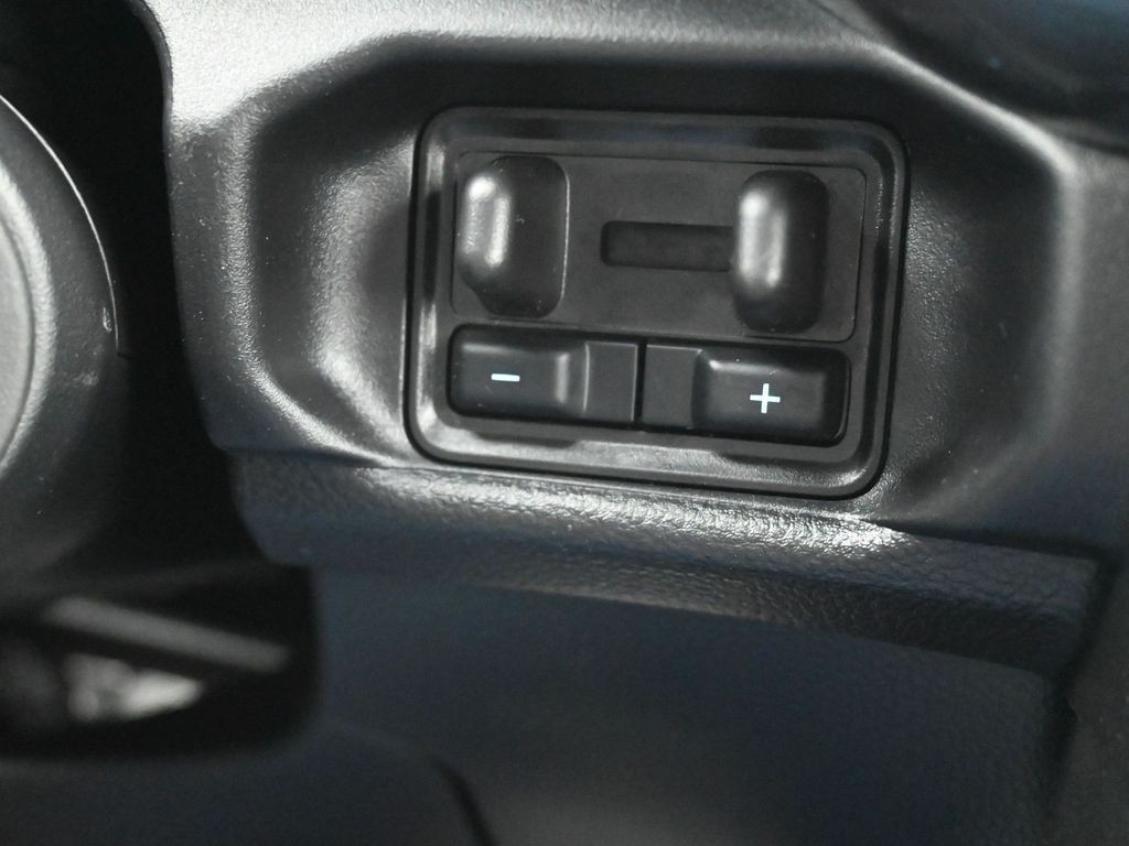 Ford Ranger Vehicle Full-screen Gallery Image 15