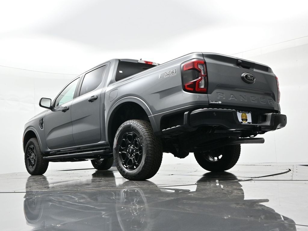 Ford Ranger Vehicle Full-screen Gallery Image 28