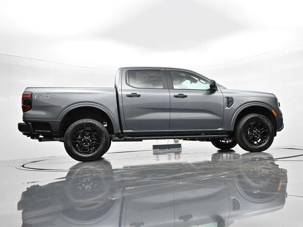 Ford Ranger Vehicle Full-screen Gallery Image 31
