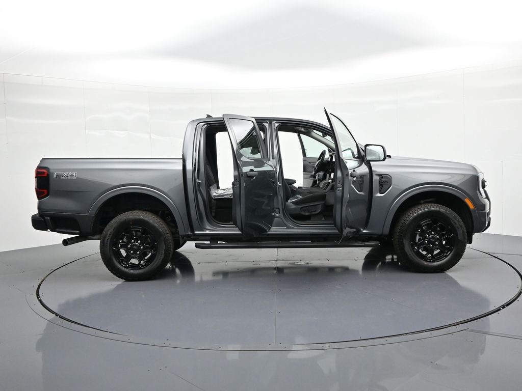 Ford Ranger Vehicle Full-screen Gallery Image 32