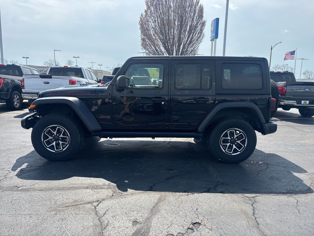 Jeep Wrangler Vehicle Full-screen Gallery Image 3