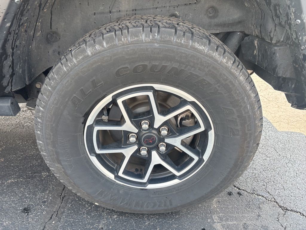 Jeep Wrangler Vehicle Full-screen Gallery Image 4