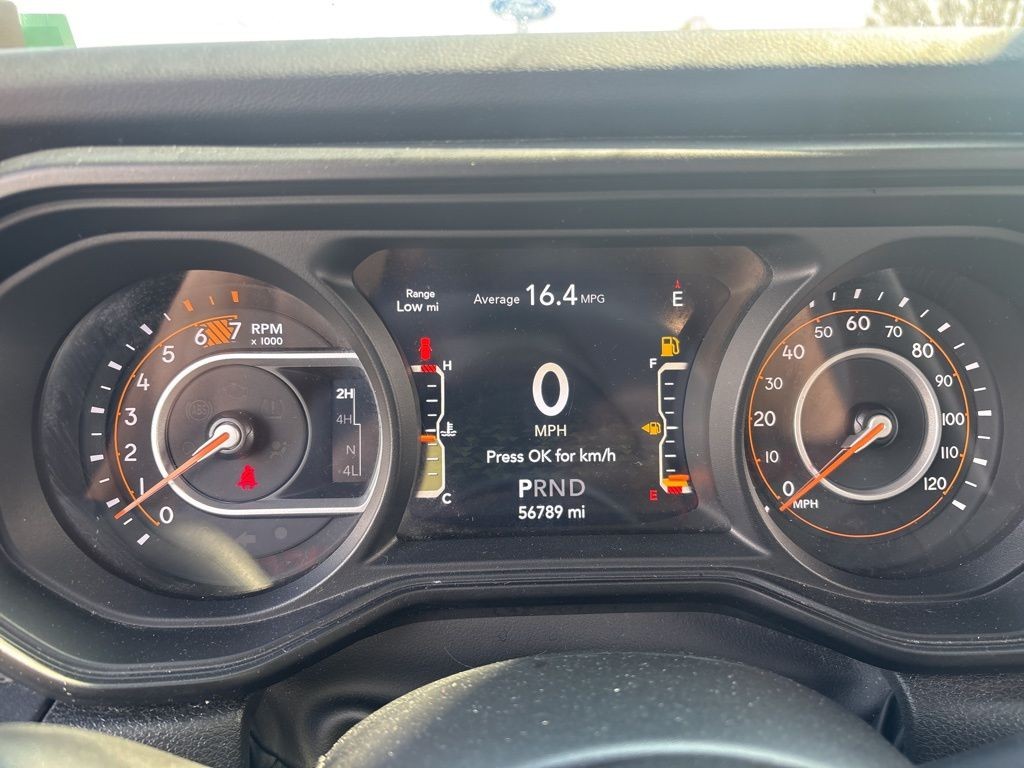 Jeep Wrangler Vehicle Full-screen Gallery Image 11