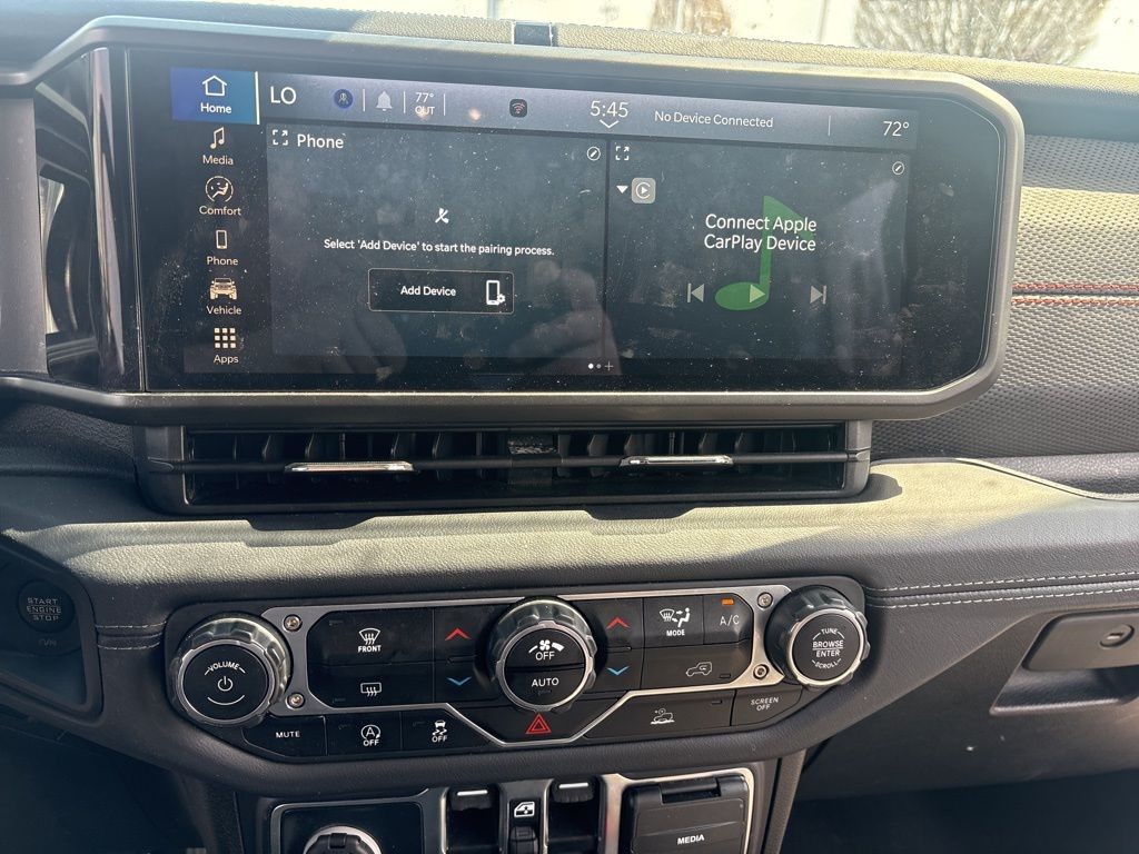 Jeep Wrangler Vehicle Full-screen Gallery Image 13