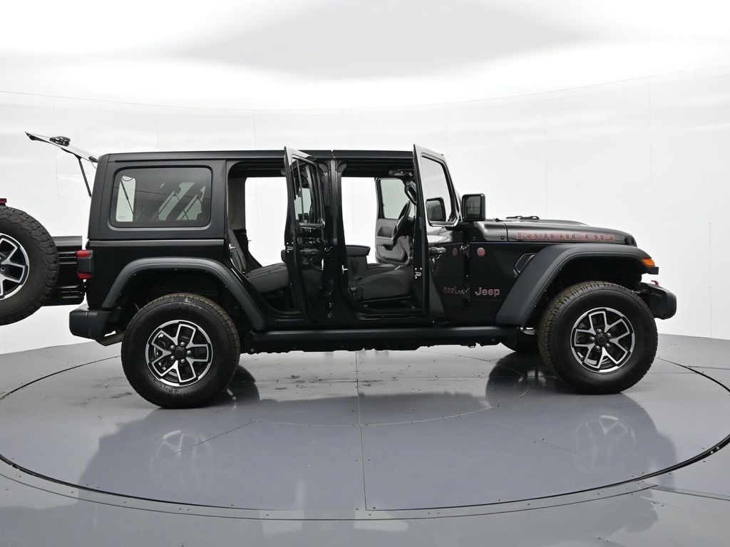 Jeep Wrangler Vehicle Full-screen Gallery Image 30