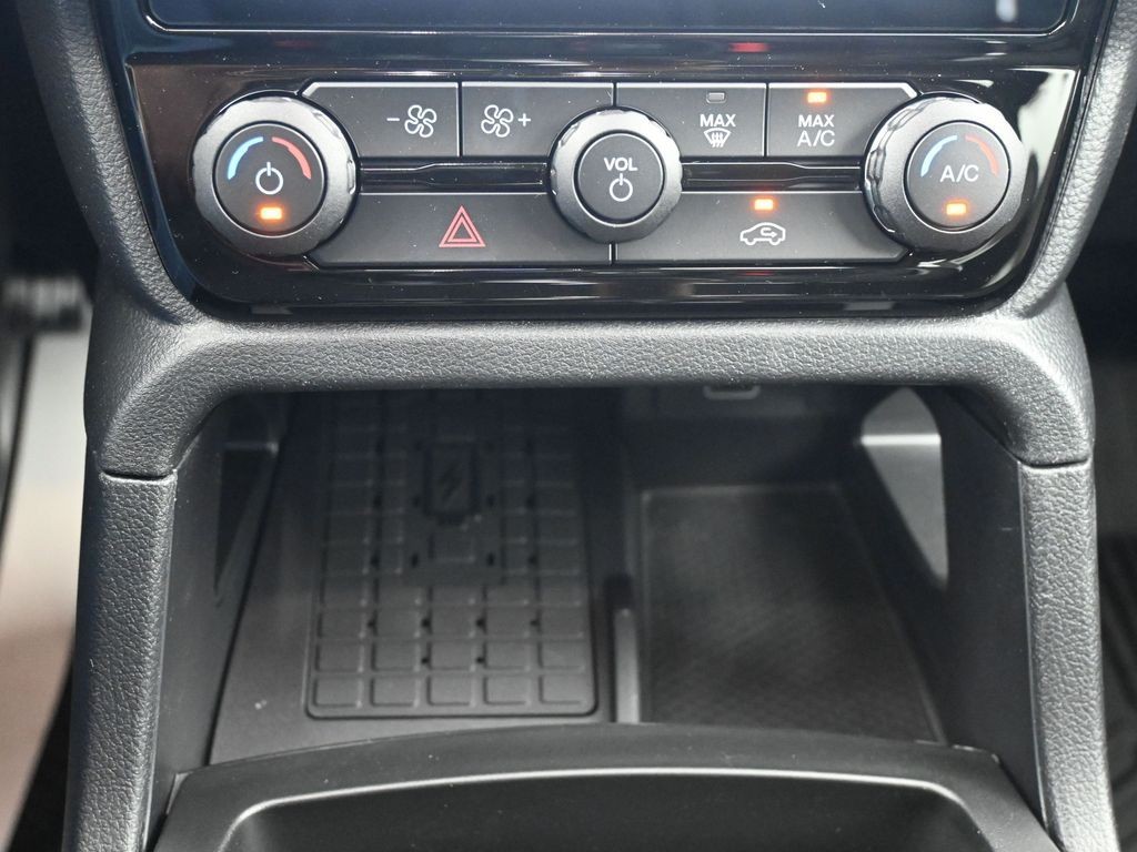 Ford Ranger Vehicle Full-screen Gallery Image 13