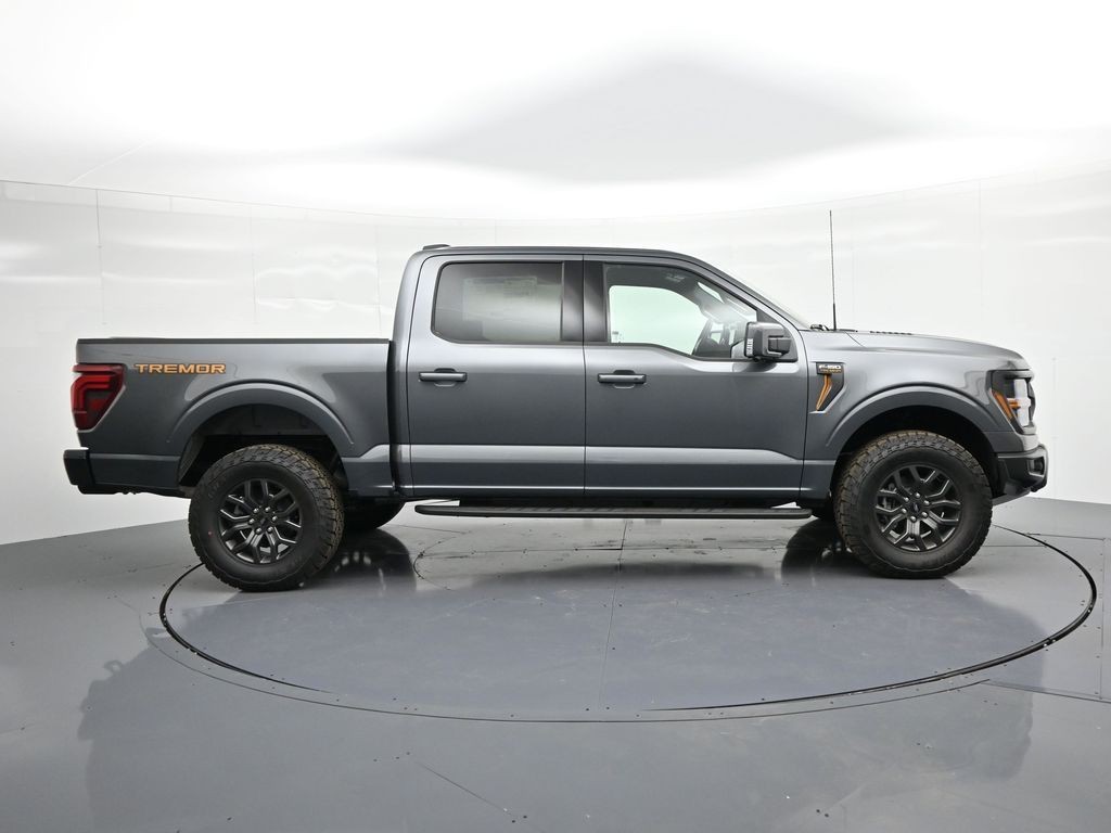 Ford F-150 Vehicle Full-screen Gallery Image 5