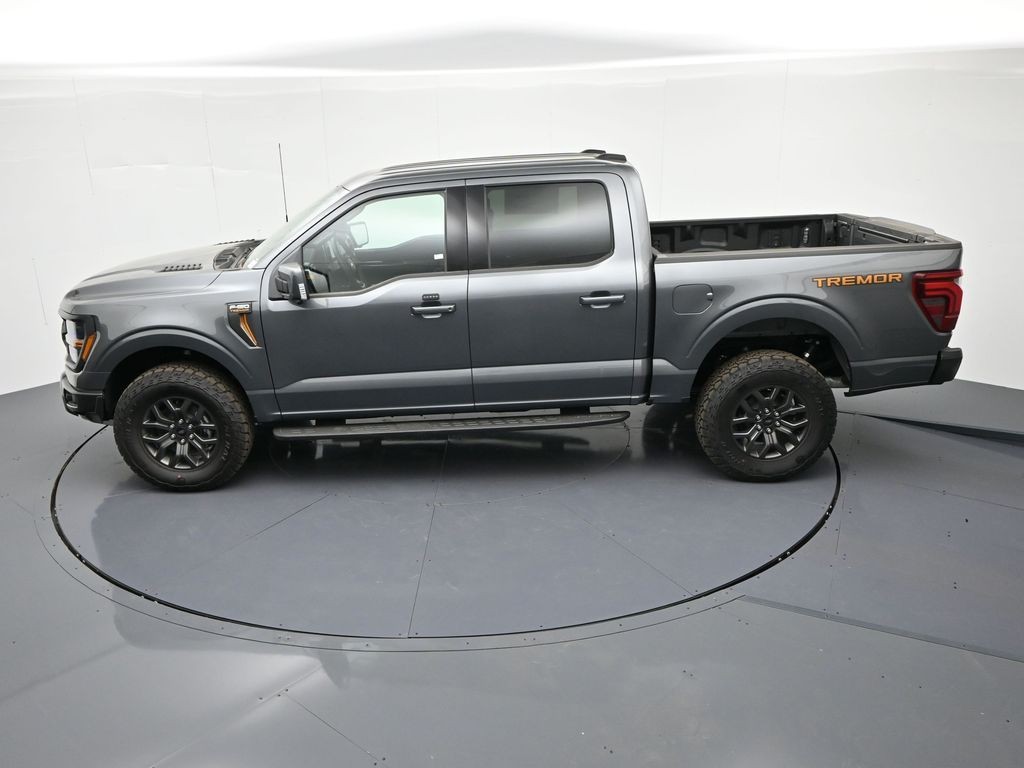 Ford F-150 Vehicle Full-screen Gallery Image 34