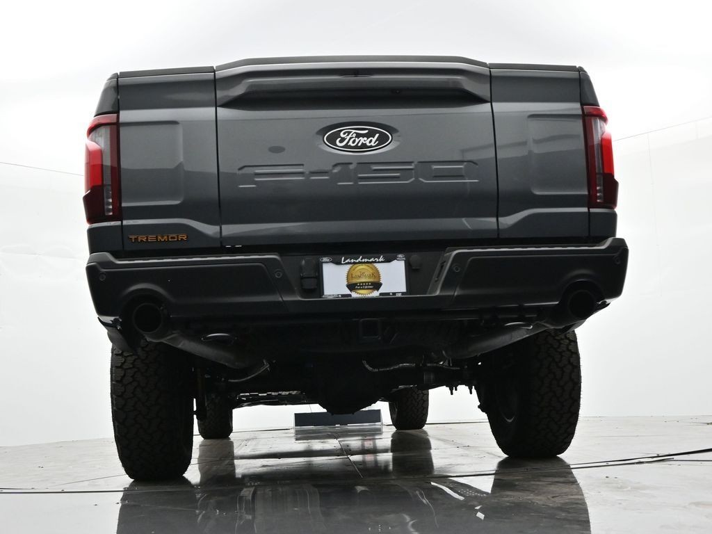 Ford F-150 Vehicle Full-screen Gallery Image 36